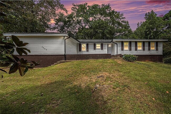 Foto del edificio - 3660 Eagle Woods Cir