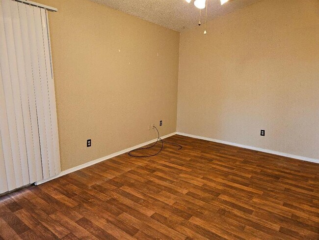 Foto del edificio - 805 Lexington Rd