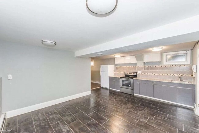 Building Photo - 1 br, 1 bath House - 15 Linden Ave Floor 1