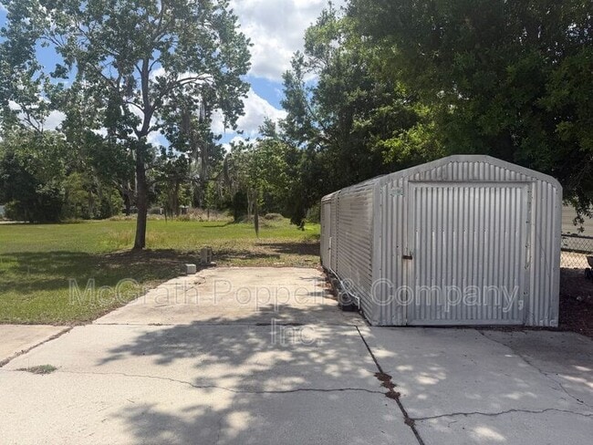 Foto del edificio - 12703 Lovers Ln