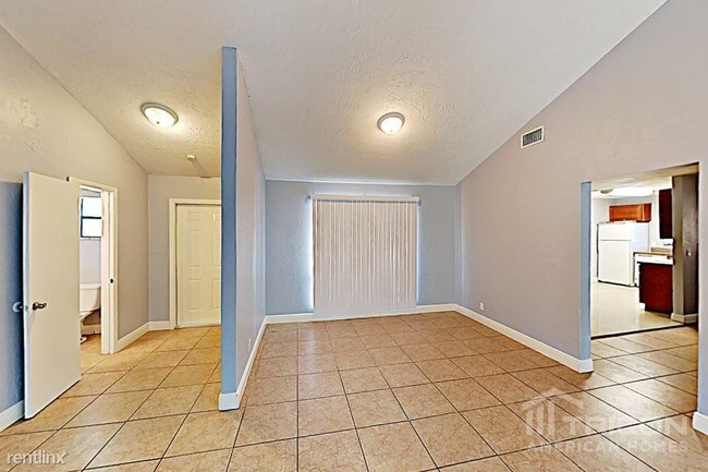 Building Photo - 10380 SW 49th Pl