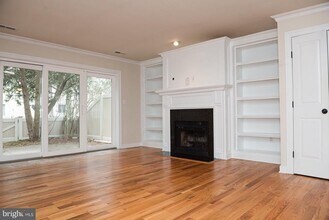 Building Photo - 93 Tennyson Dr