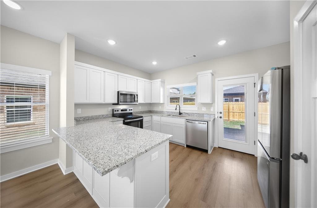 Foto principal - 603 Cosmos St