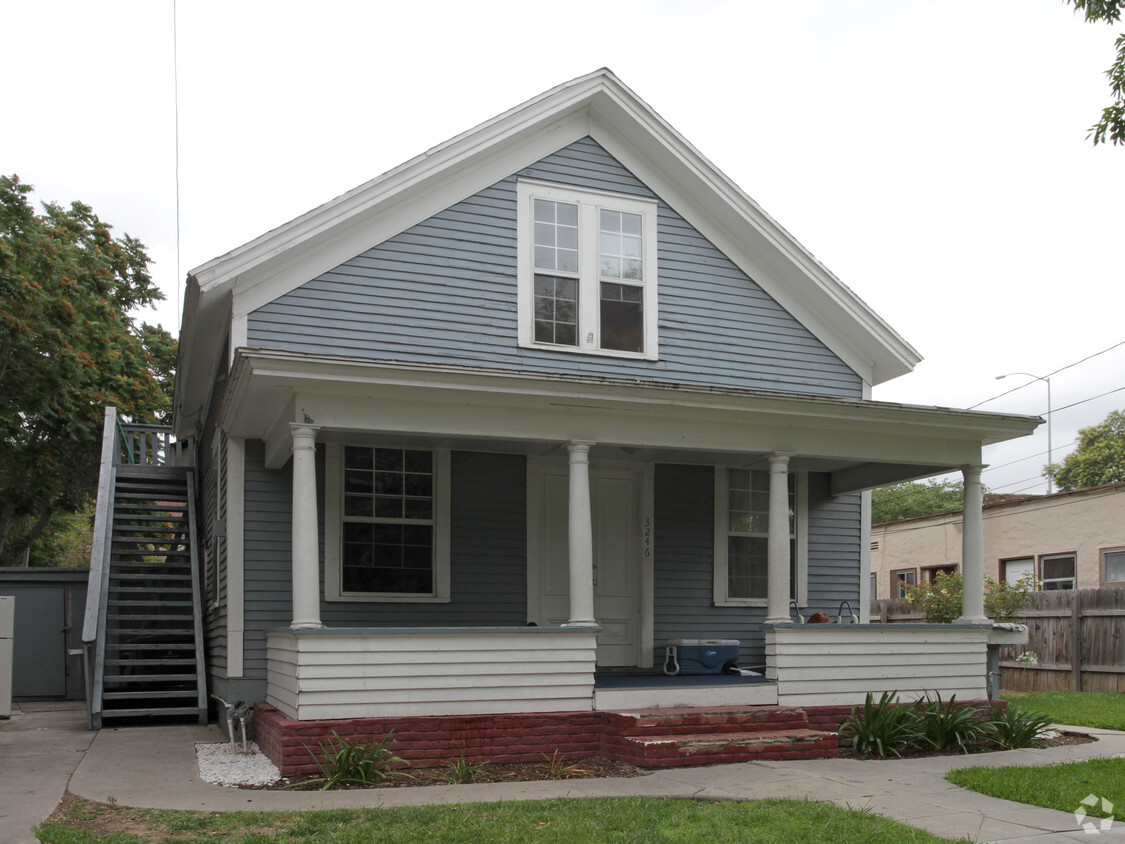 Building Photo - 3246 Mulberry St