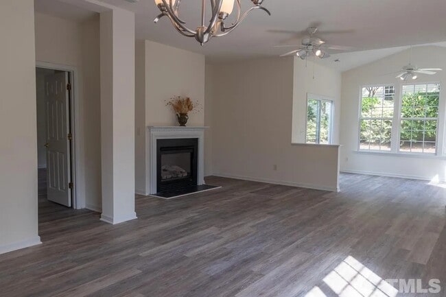 Building Photo - 201 Indian Elm Ln