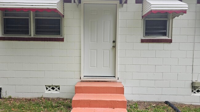 Back Door - 733 Coleman Ave