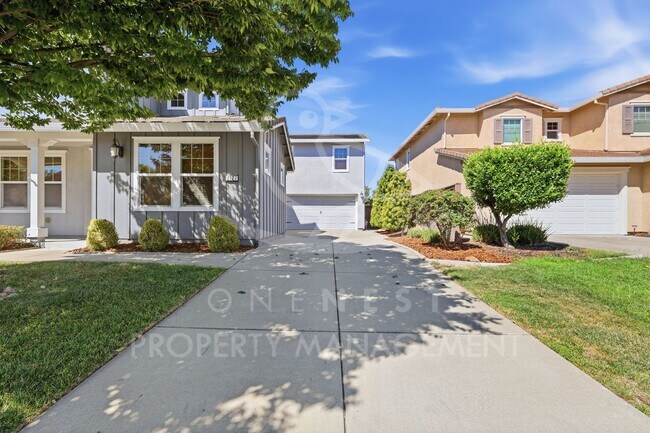 Foto del edificio - stunning 4-bedroom, 3-bathroom home in Rocklin's beloved Whitney Ranch