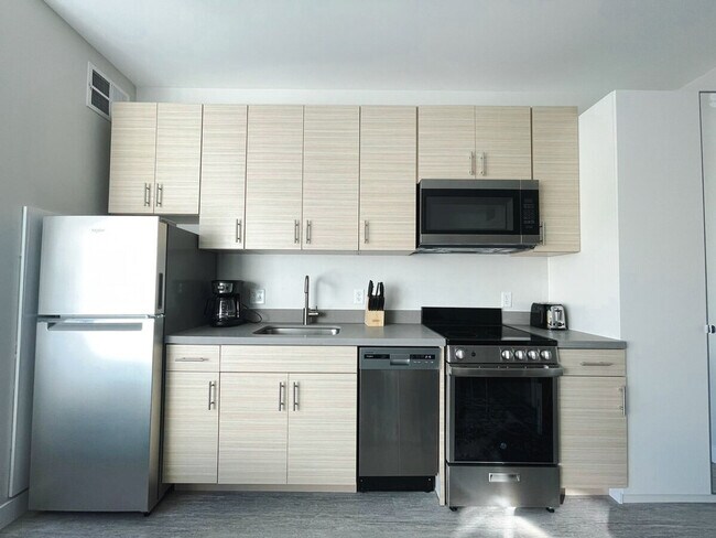 Foto del edificio - 2530 University Ave