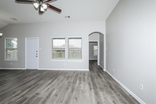 Building Photo - 3285 Waukegan Rd