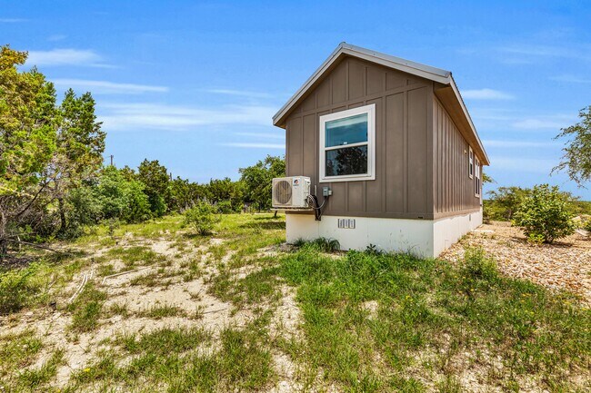 Building Photo - 24369 Bingham Creek Rd