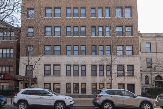 Building Photo - 817 W Lakeside Pl