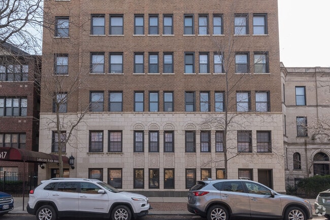 Building Photo - 817 W Lakeside Pl