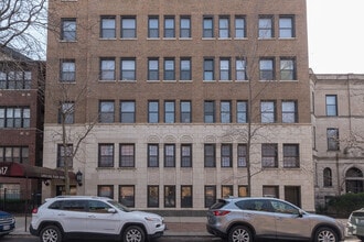 Building Photo - 817 W Lakeside Pl