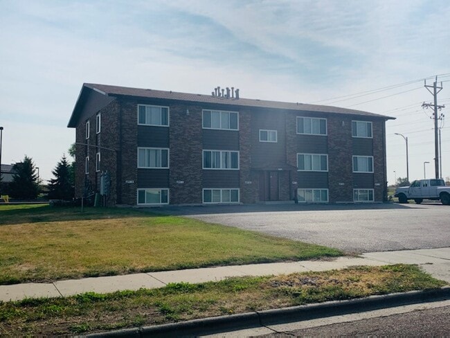 Building Photo - 1718 14th Ave W