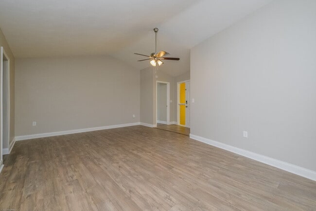 Building Photo - 3351 Tuckahoe Pl