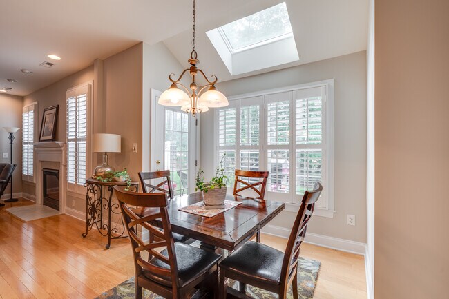 Building Photo - 11237 Maplecroft Ct