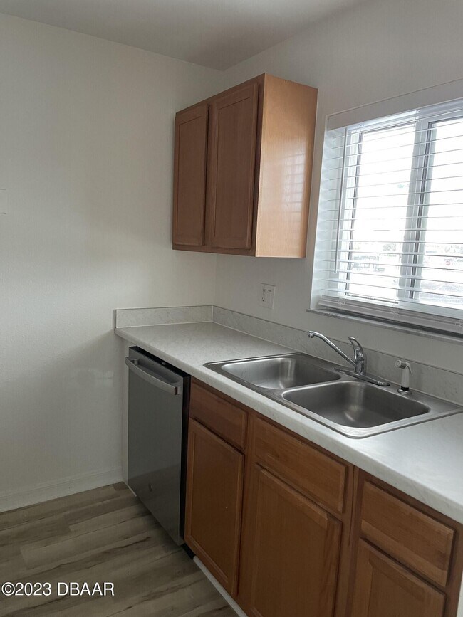 Foto del edificio - 307 Ridge Blvd