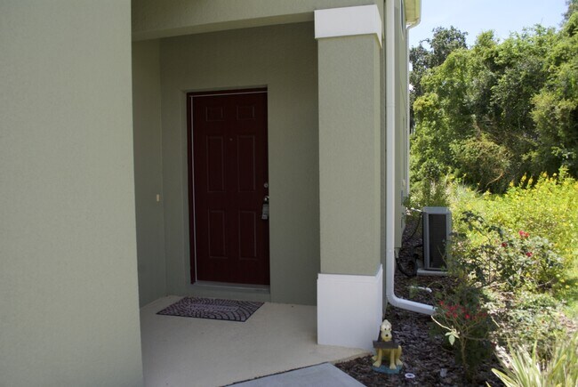 Building Photo - The Villas at Tucker Oaks