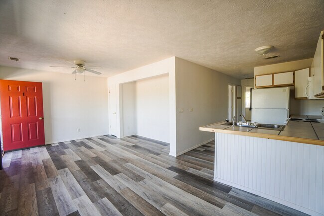 Foto del edificio - 4 Fisher Creek Dr