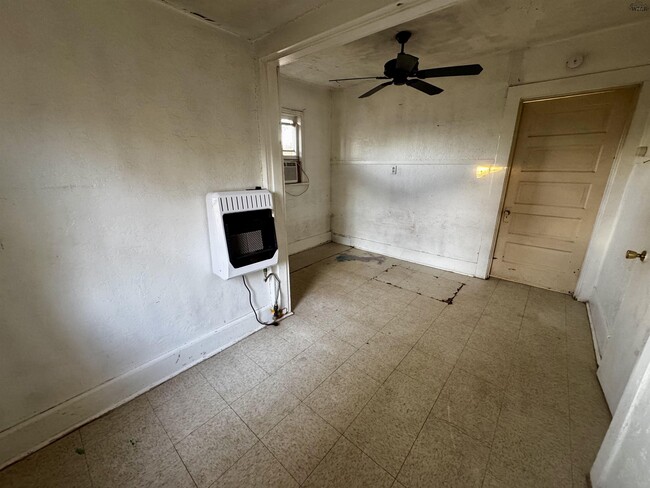 Foto del edificio - 512 N Lamar St