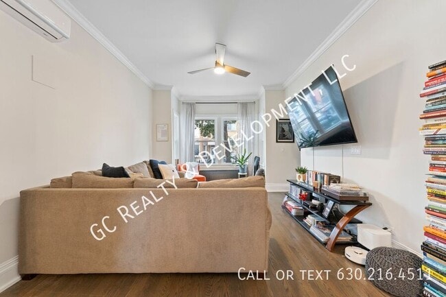 Foto del edificio - 1649 N Richmond St