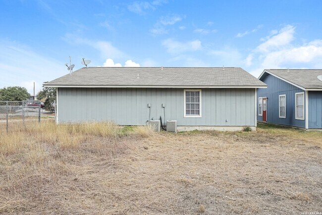 Foto del edificio - 820 W Olmos Dr