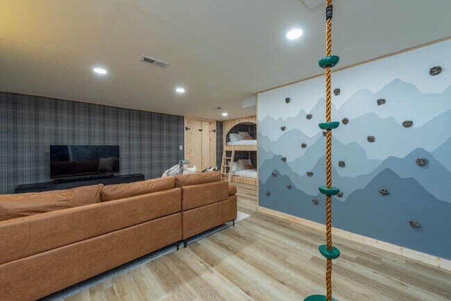 Foto del edificio - 322 Goldenleaf Rd