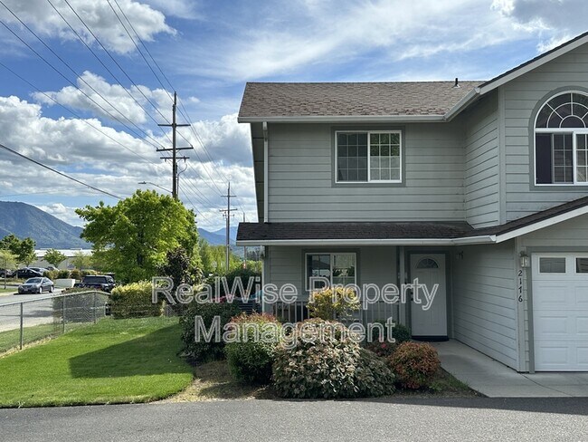 Foto del edificio - 2176 NW Hawthorne Ave