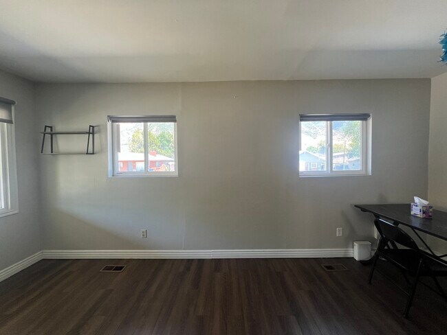 Foto del edificio - 694 E 420 N St