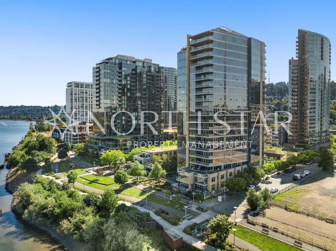 Foto principal - Modern Two Story River View Townhome