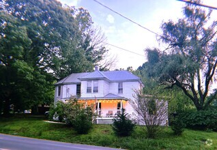 Building Photo - 502 Monte Vista Rd