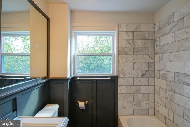 Building Photo - 2233 Arlington Terrace