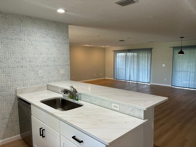 Foto del edificio - Discover Your Perfect Orlando Home with Ga...