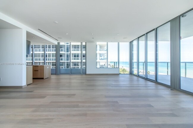 Building Photo - 3651 Collins Ave
