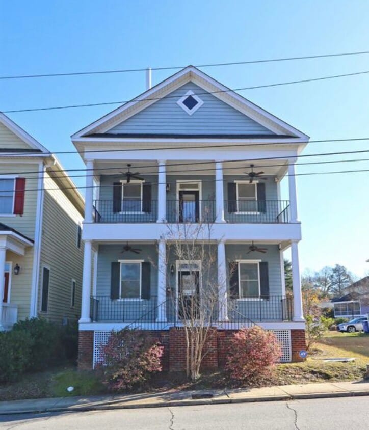 Foto principal - 1008 Woodrow St