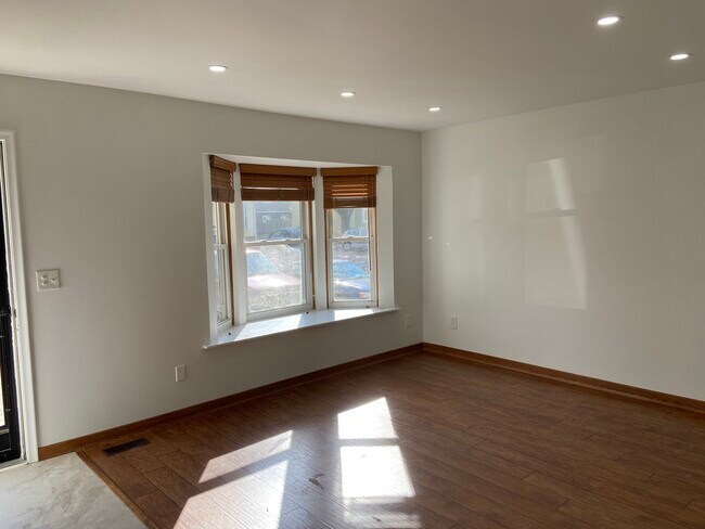 Building Photo - 37484 Charter Oaks Blvd