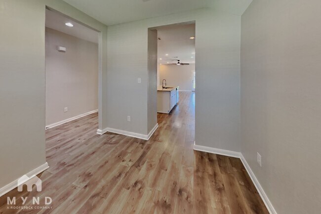 Foto del edificio - 338 N Shore Trail