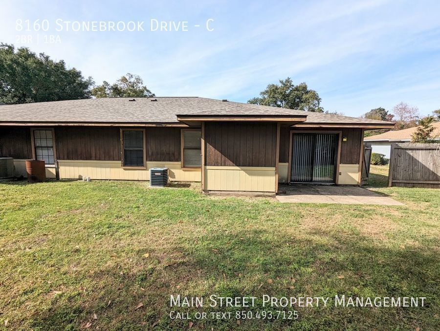 8160 Stonebrook Dr Unit C, Pensacola, FL 32514 Room for Rent in