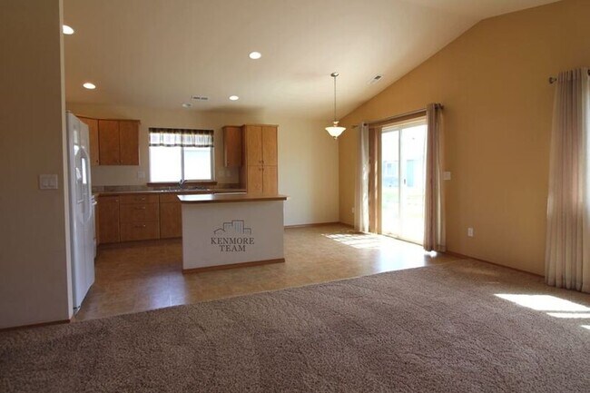 Foto del edificio - 1461 Larkspur Dr
