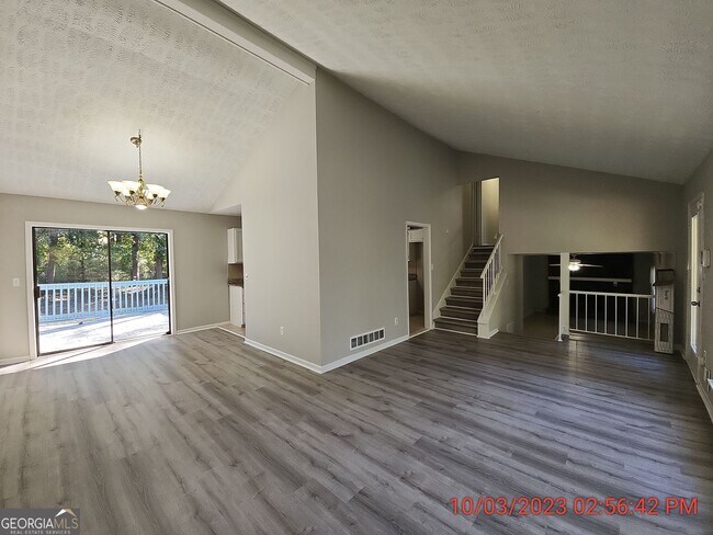 Foto del edificio - 9020 Raven Dr