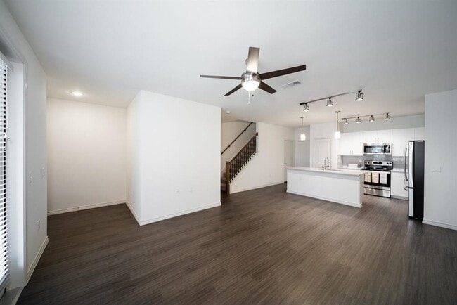 Building Photo - 7656 Villa Rosa Dr