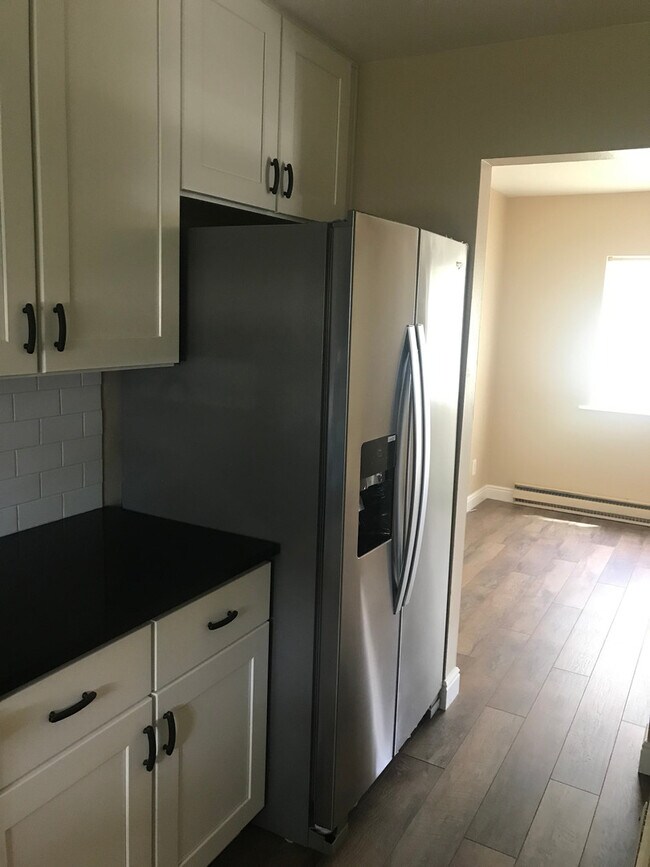 Foto del edificio - 760 Excalibur St