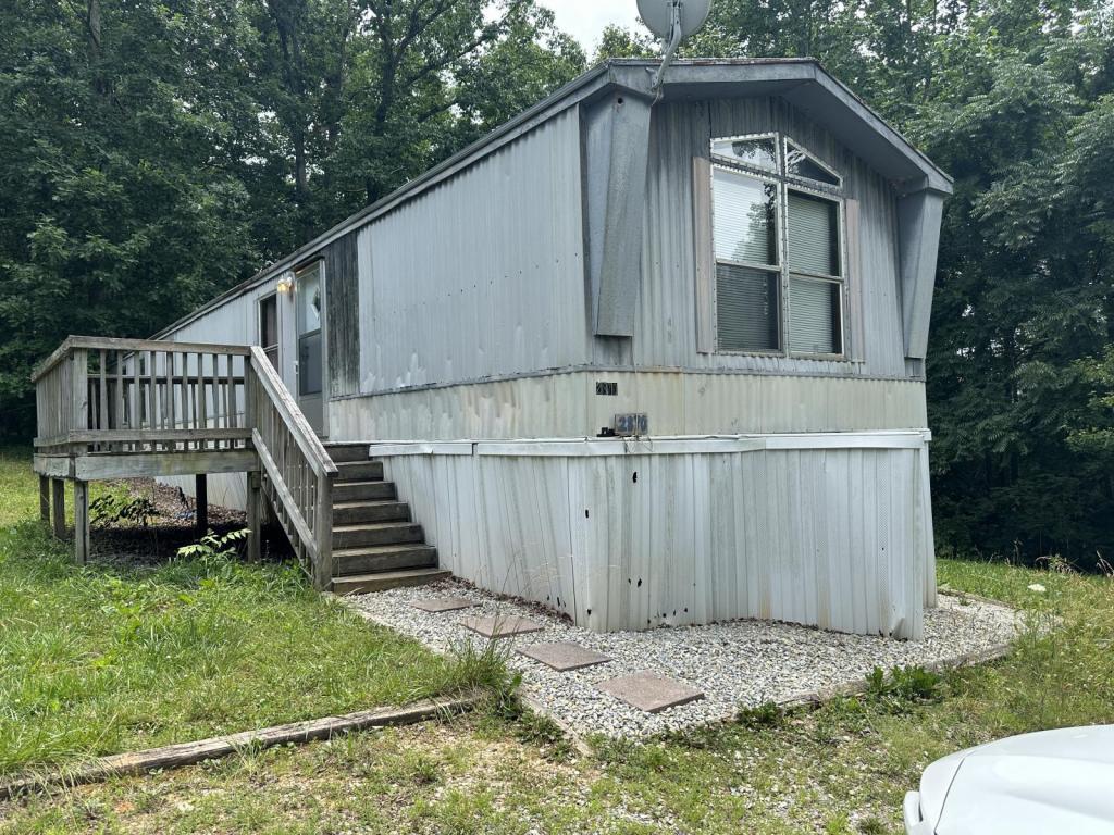 Primary Photo - 2870 Fork Mountain Road