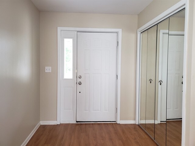 Foto del edificio - 2108 Primrose Drive