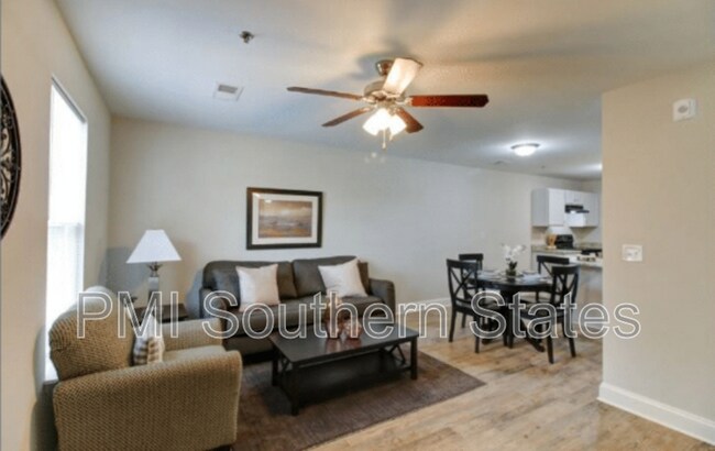 Foto del edificio - 208 Walnut Hill Dr