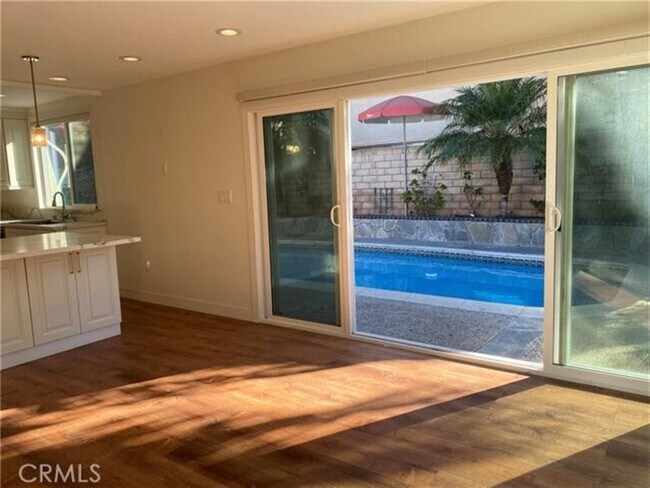 Building Photo - Irvine Home