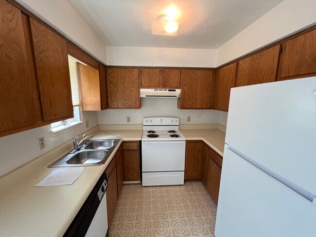 Foto del edificio - 5661 Hollins Rd NE