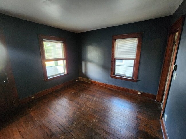 Foto del edificio - 15714 Holmes Ave