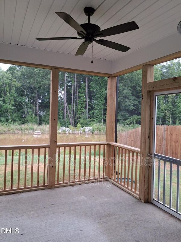 Building Photo - 87 Goldenrod Loop