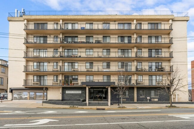 Building Photo - 233 12th St